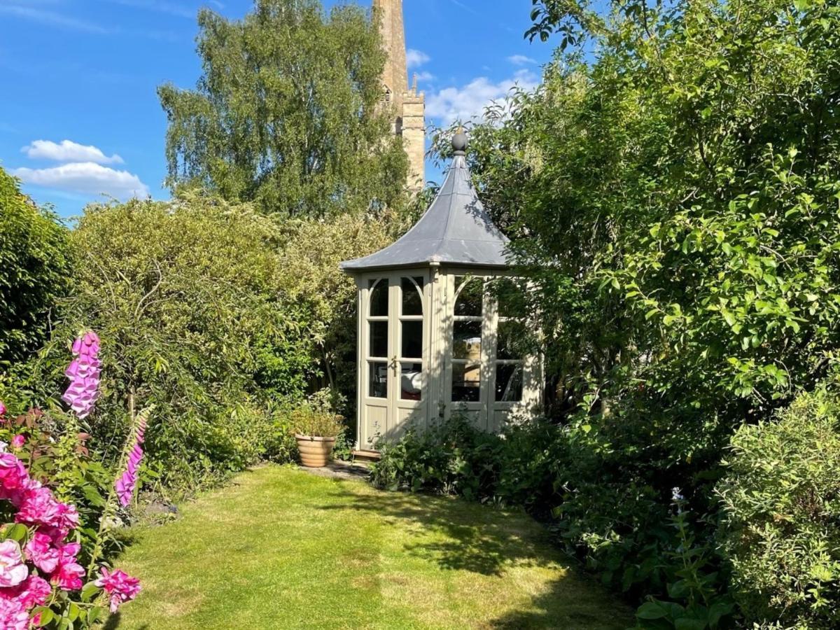 Farthingdales Villa Бърфорд Екстериор снимка